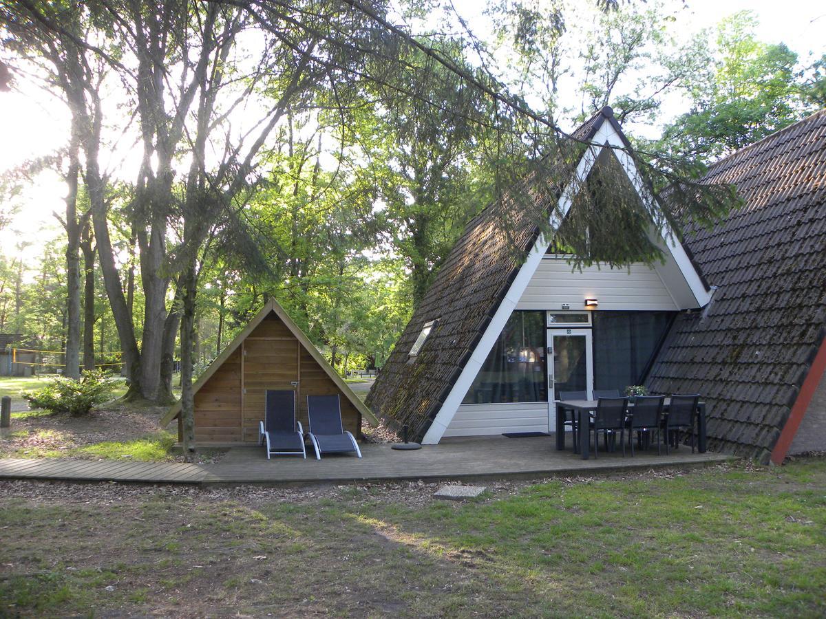 Bungalows Bospark Te Stramproy エクステリア 写真